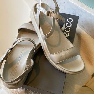ECCO flow sandals